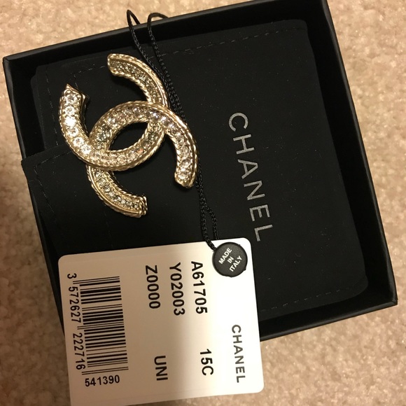 Chanel Brooch Saks 2025